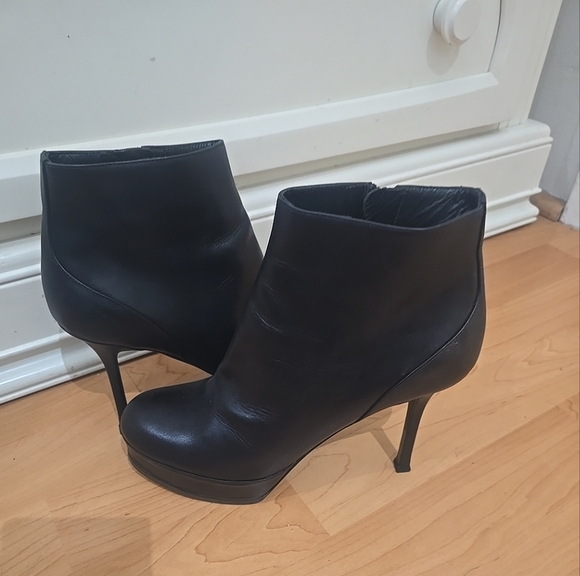 Yves Saint Laurent Shoes - YSL Womens 38 Elegant Black Ankle Boots